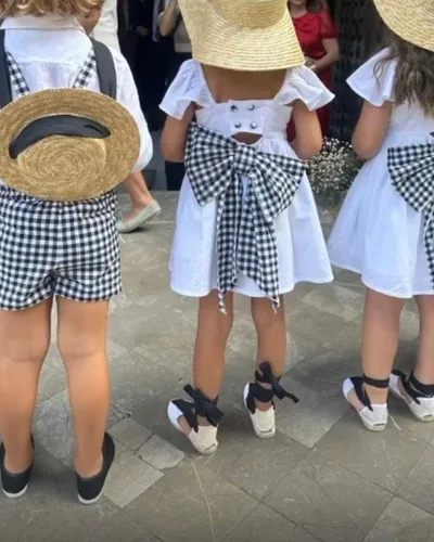 Conjunto de niña de vichy con lazo y alpargatas, hecho por Fátima, costurera en Sevilla Este